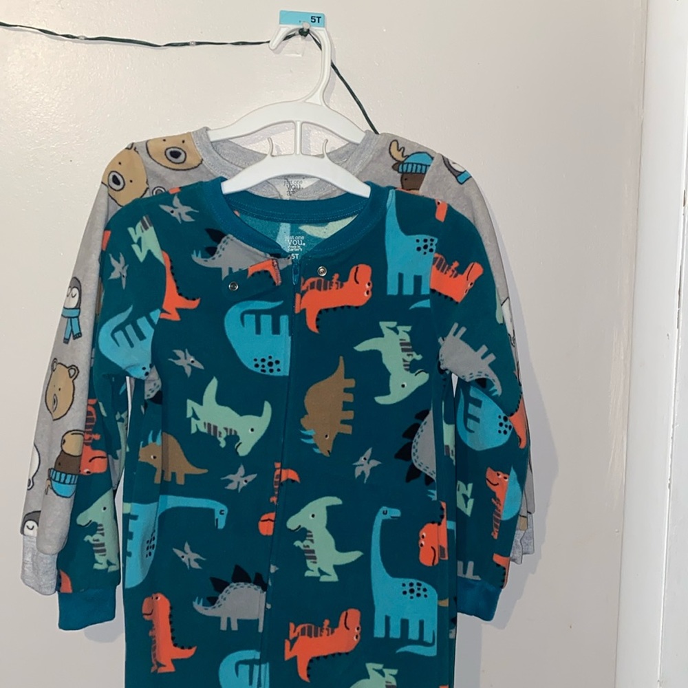 Kids 5T all in one body suit pajamas